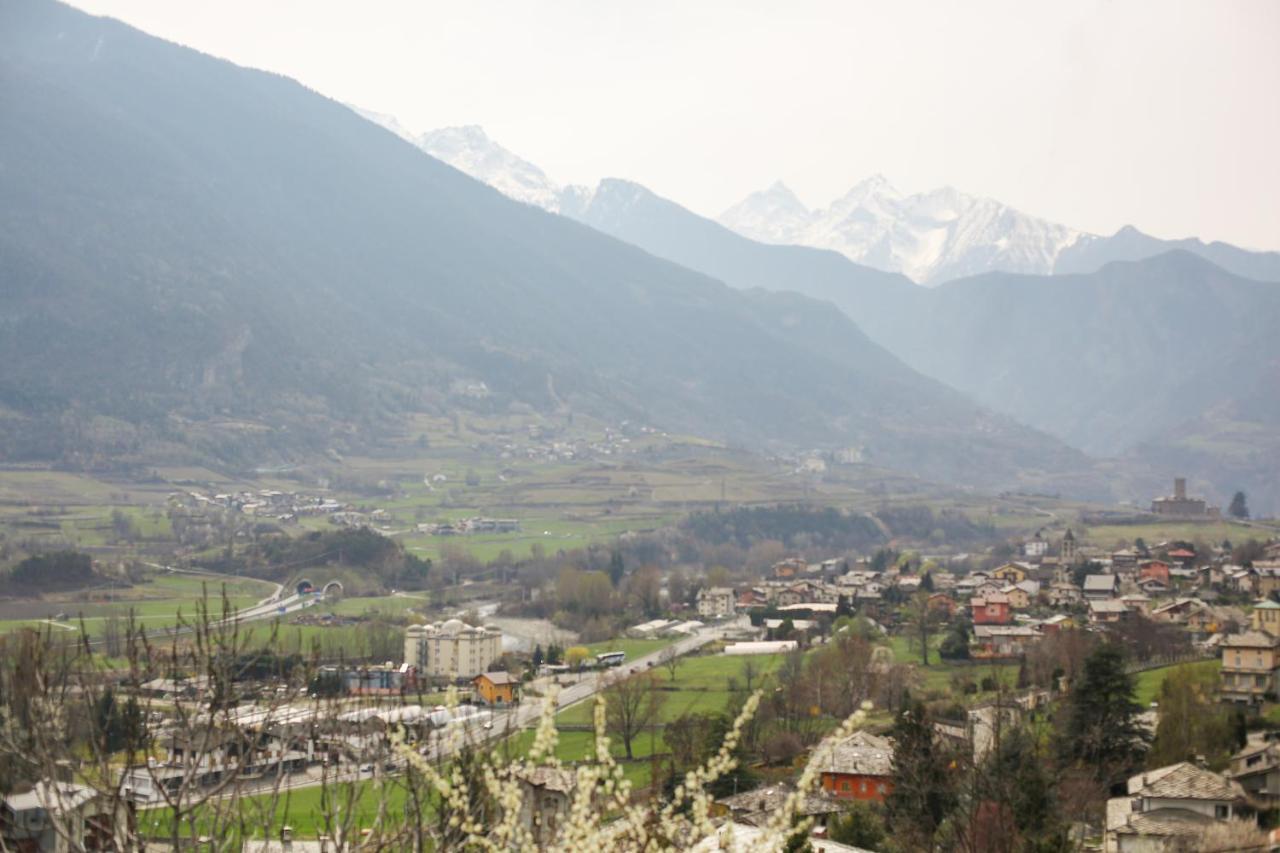 Ferienwohnung Casa Alpina - Sarre Aosta Exterior foto